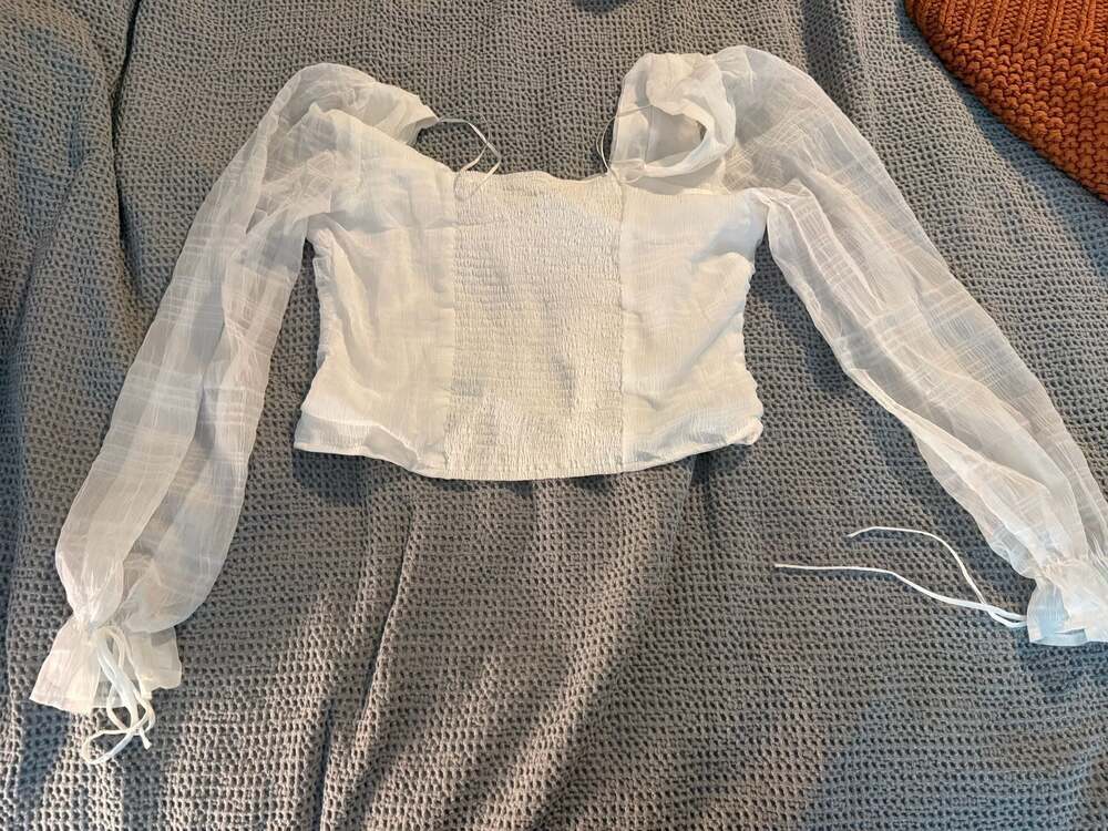 Mia A White Ruched Long Sleeve Crop Top Blouse Size L - Picture 4 of 4